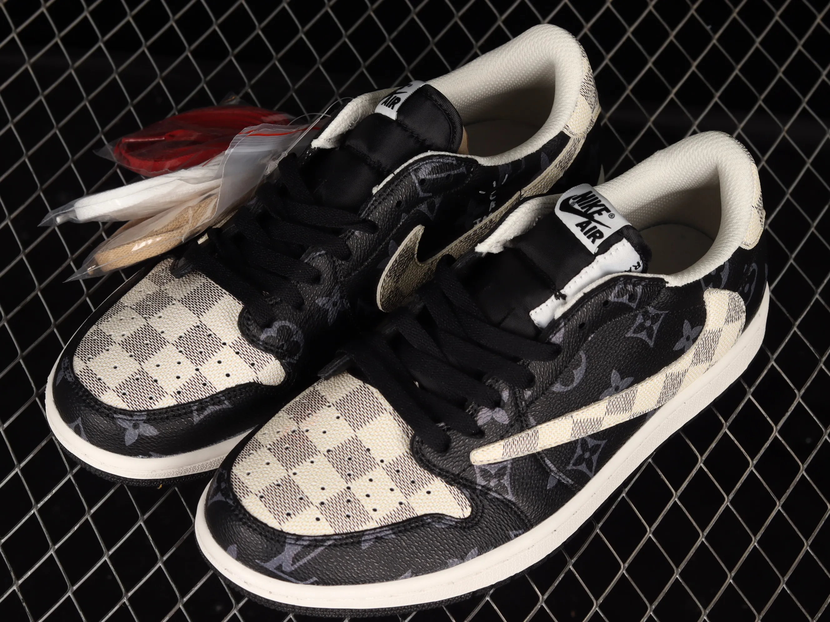 All categories Air Jordan Jordan series basketball shoes Air Jordan 1 Low Donkey brand x Travis Scott x Air Jordan 1 AJ1 Joe 1 lightning overhead low-top basketball shoes DM7866-512